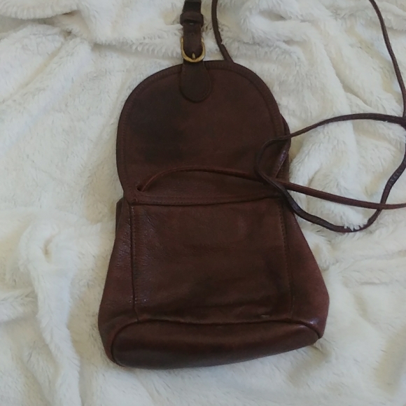 Vintage GAP Leather Crossbody Purse - Picture 4 of 7